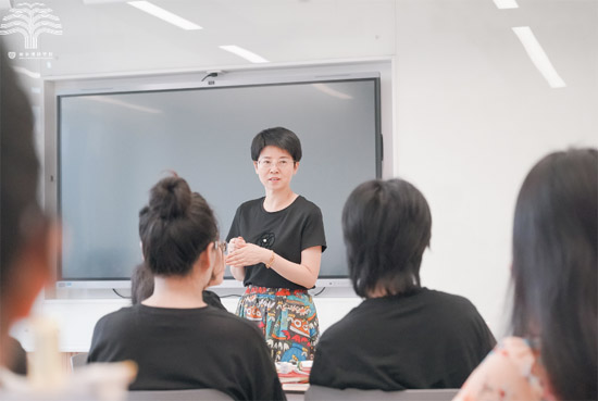 以德润心，以文化人，全员导师制共筑德育新篇章